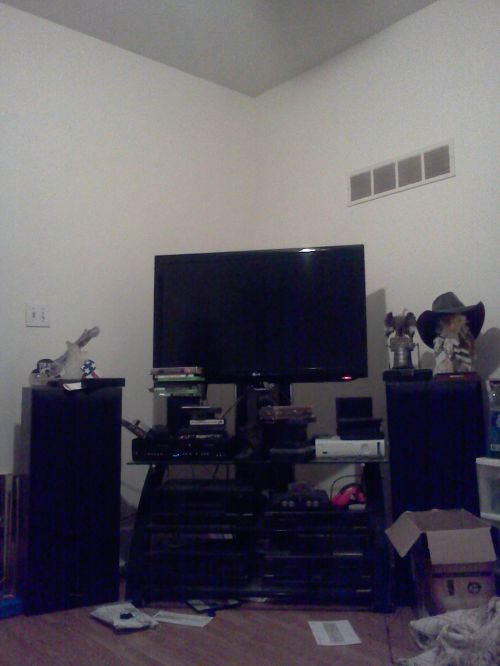 My TV room setup at home - taplic.com