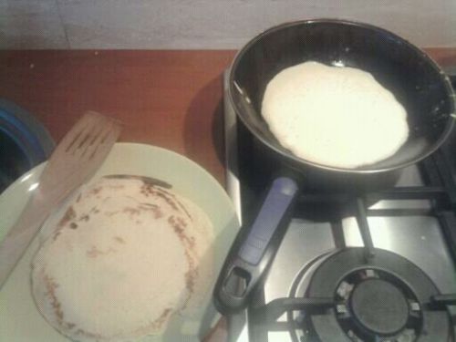 What can you eat for dinner? - Frying pancakes, which is a simple way to dinner - taplic.com