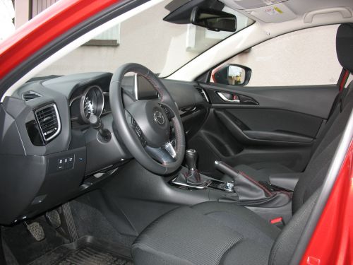 Mazda 3 interior - taplic.com