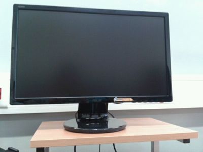 The new monitors for our computer lab!-The best choice for your monitor to the school.