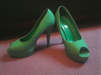 Green high heels for black dresses!