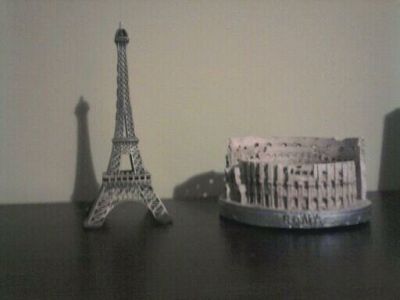 Rome next to France? Coliseum next to the Eiffel Tower? - Souvenirs of the trip.