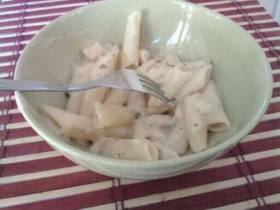 Cheese sauce and dumplings. The perfect recipe for a quick dinner.