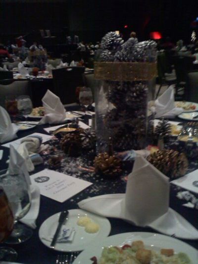 table at tha christmas dinner