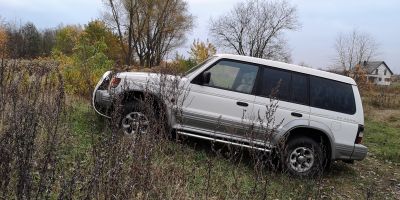 Mitsubishi Pajero - true old school 4x4 offroad car